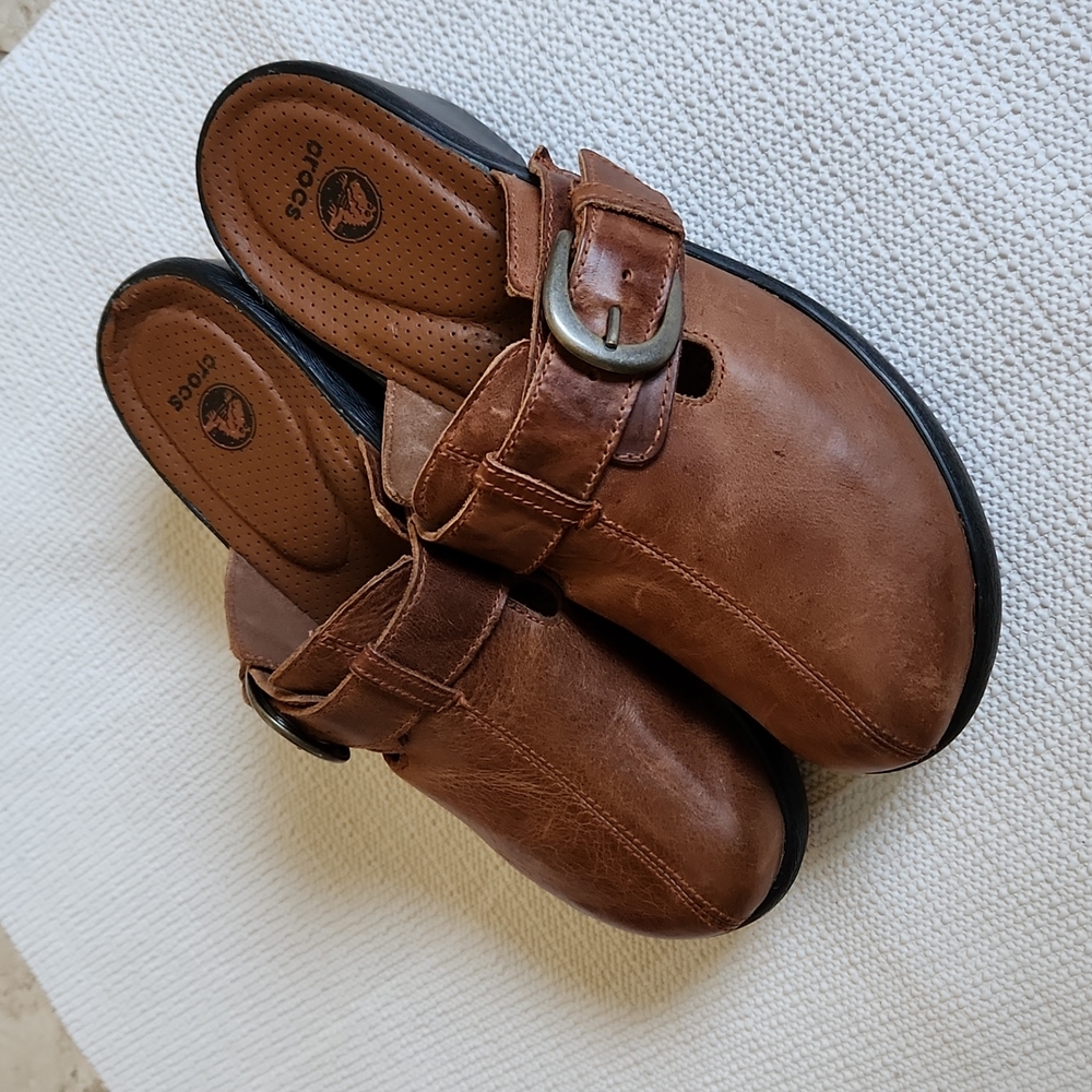 Crocs Mules platform leather Size 9